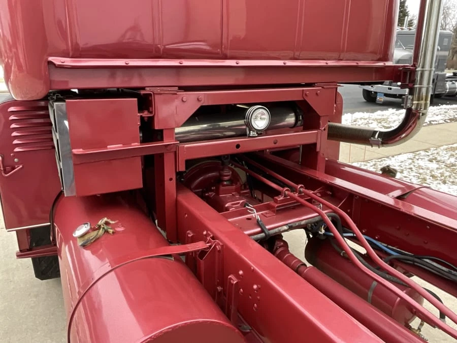 1954 International - Image 7 of 12