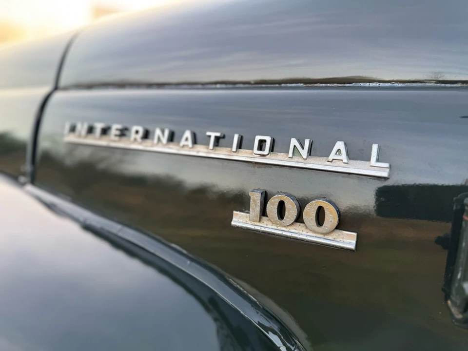1954 International - Image 18 of 21