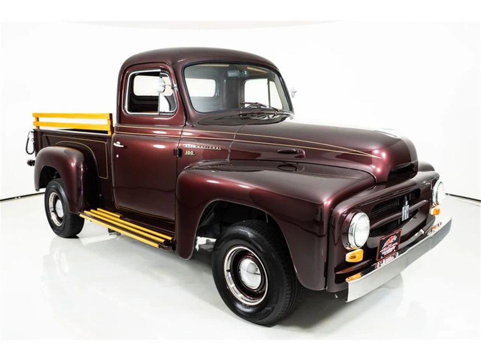 1954 International - Image 10 of 31