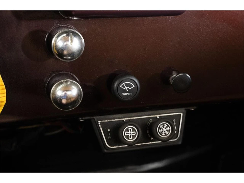 1954 International - Image 28 of 31