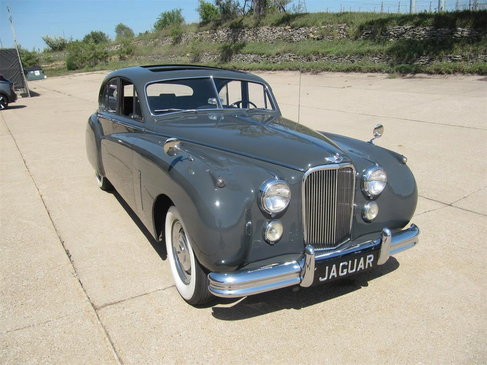1954 Jaguar Mark VII & VIII & IX - Image 4 of 27