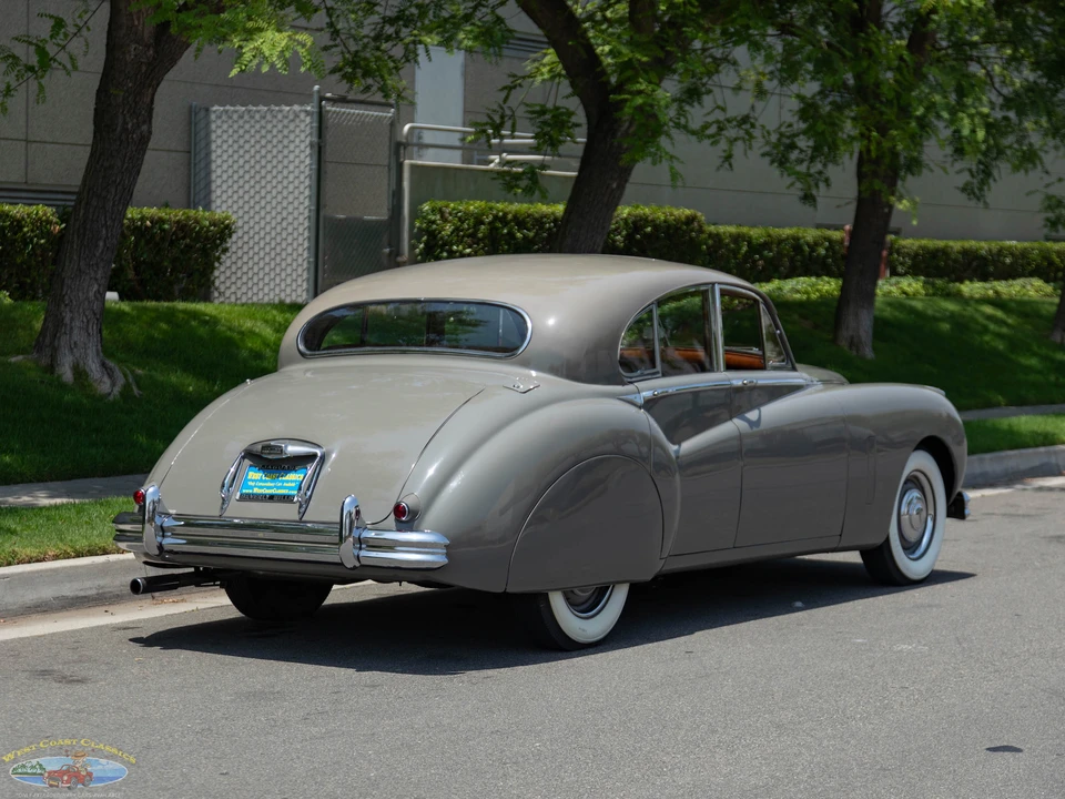 1954 Jaguar Mark VII & VIII & IX - Image 8 of 31
