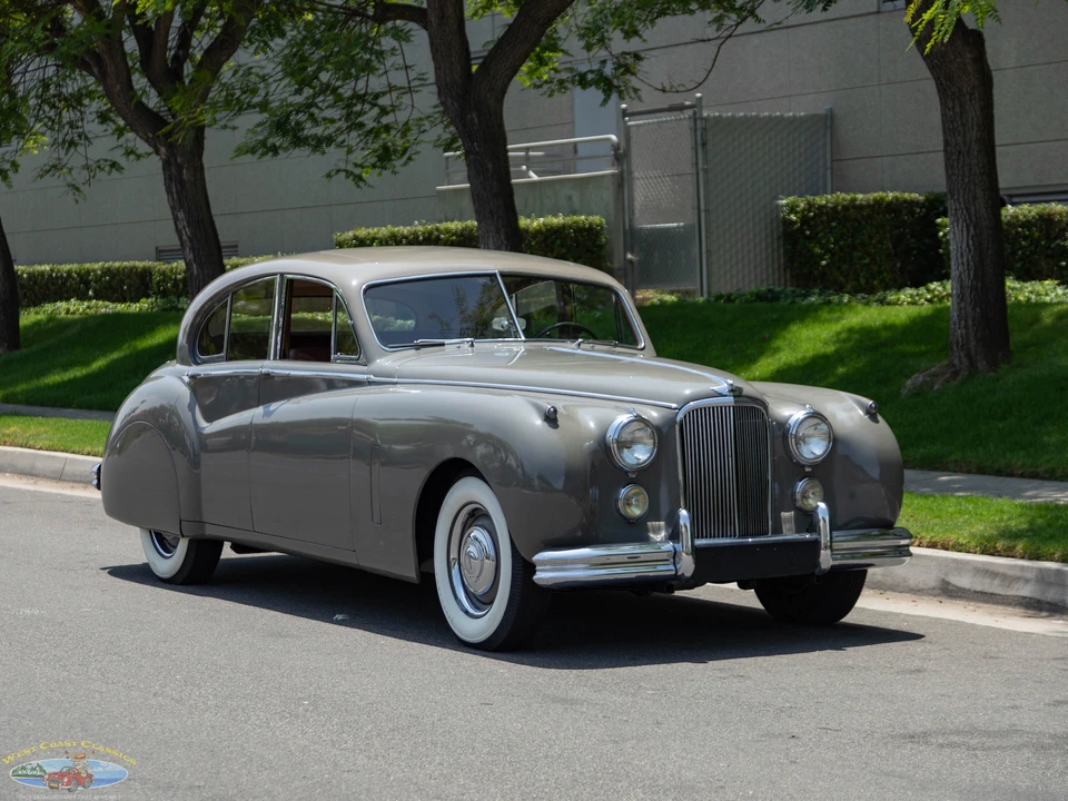 1954 Jaguar Mark VII & VIII & IX - Image 2 of 31