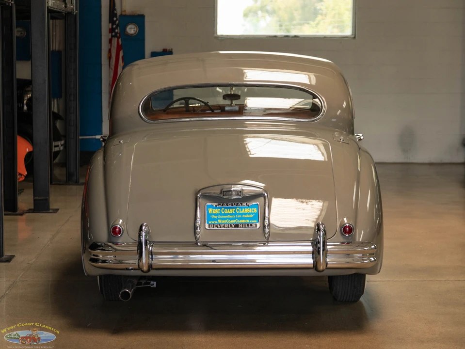 1954 Jaguar Mark VII & VIII & IX - Image 15 of 31