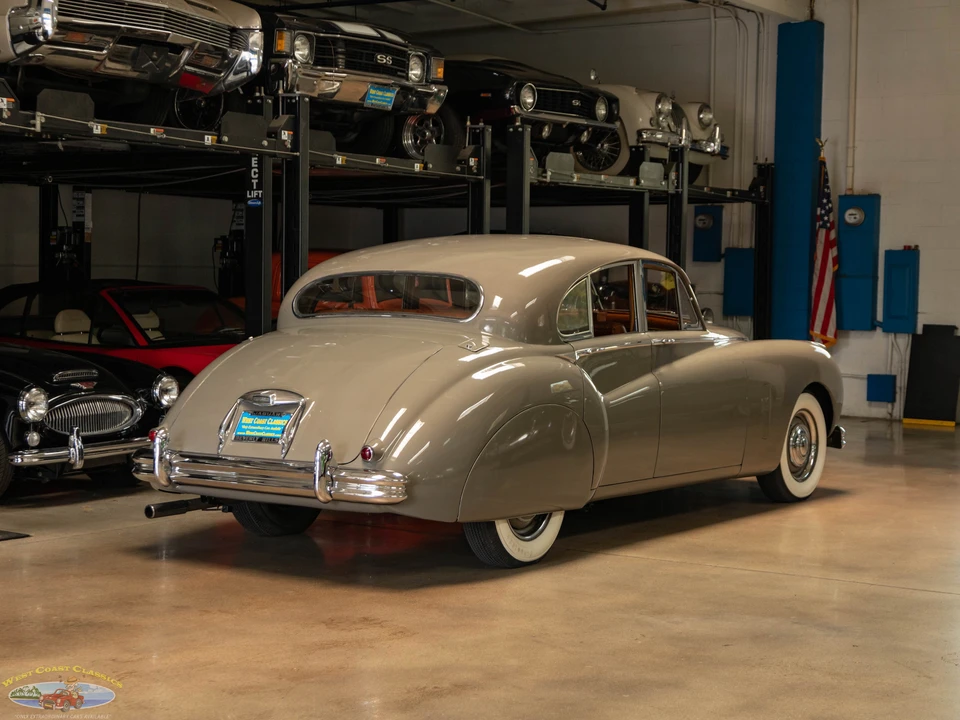 1954 Jaguar Mark VII & VIII & IX - Image 16 of 31