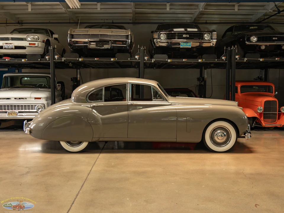 1954 Jaguar Mark VII & VIII & IX - Image 17 of 31