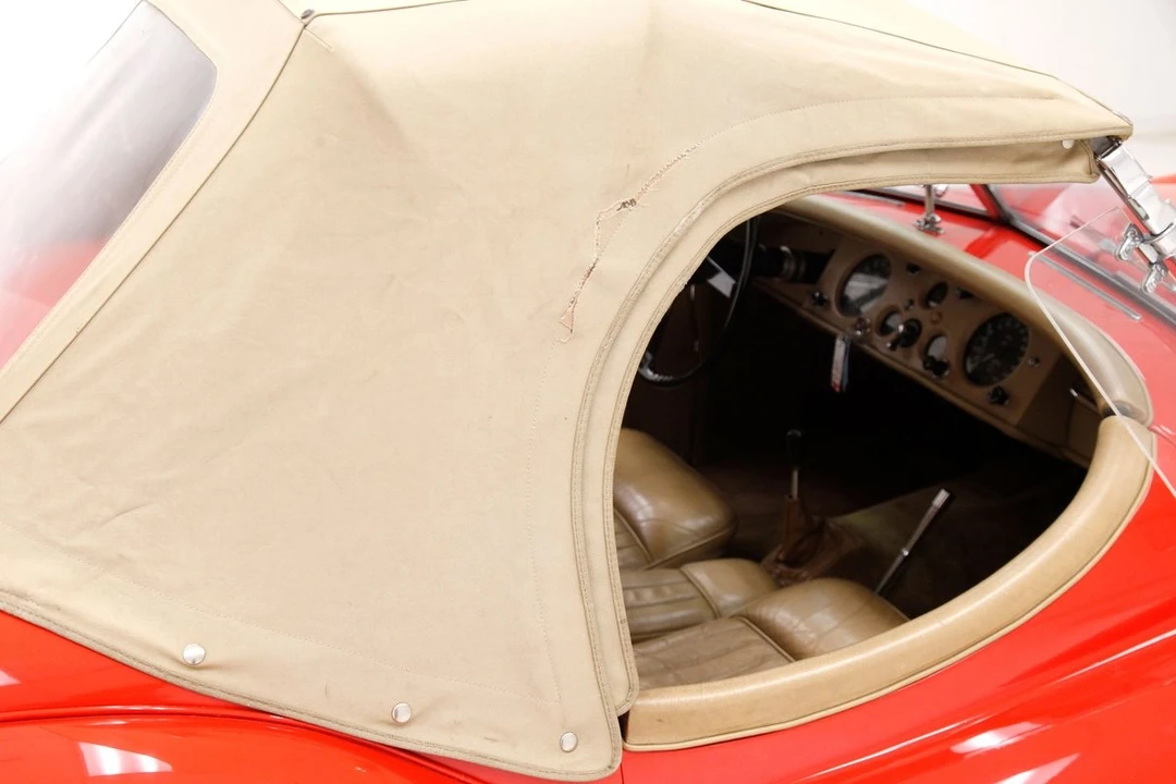 1954 Jaguar XK120 OTS Roadster - Image 25 of 31