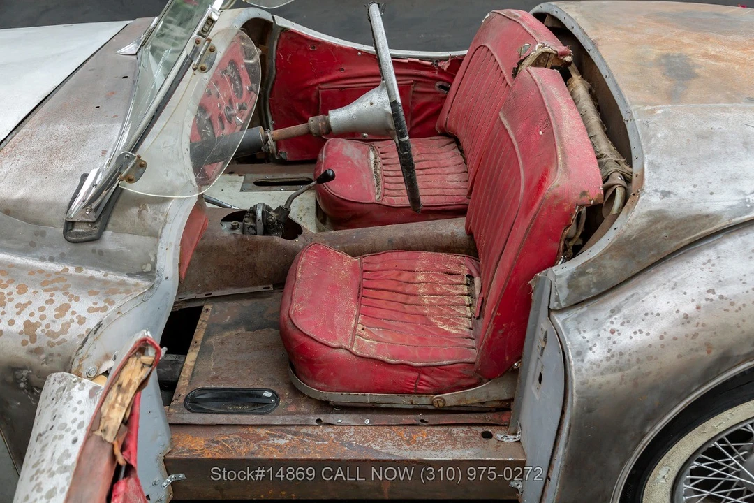 1954 Jaguar XK120 OTS Roadster - Image 16 of 31