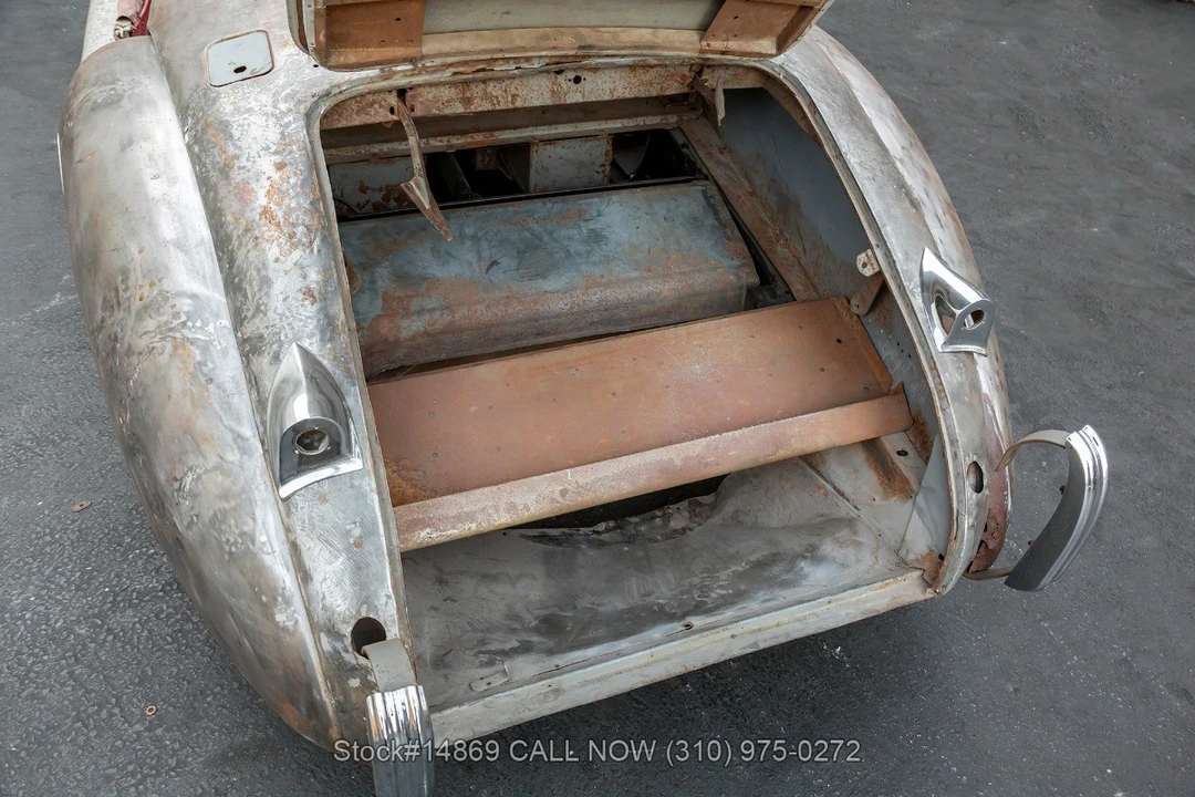 1954 Jaguar XK120 OTS Roadster - Image 25 of 31