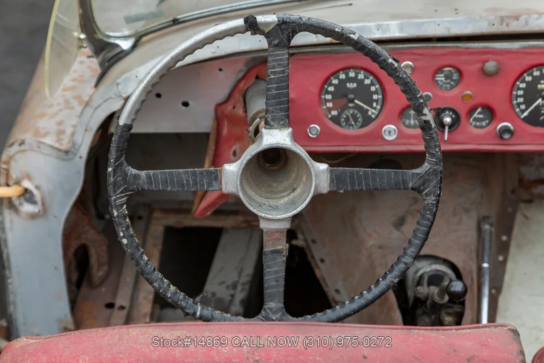 1954 Jaguar XK120 OTS Roadster - Image 19 of 31