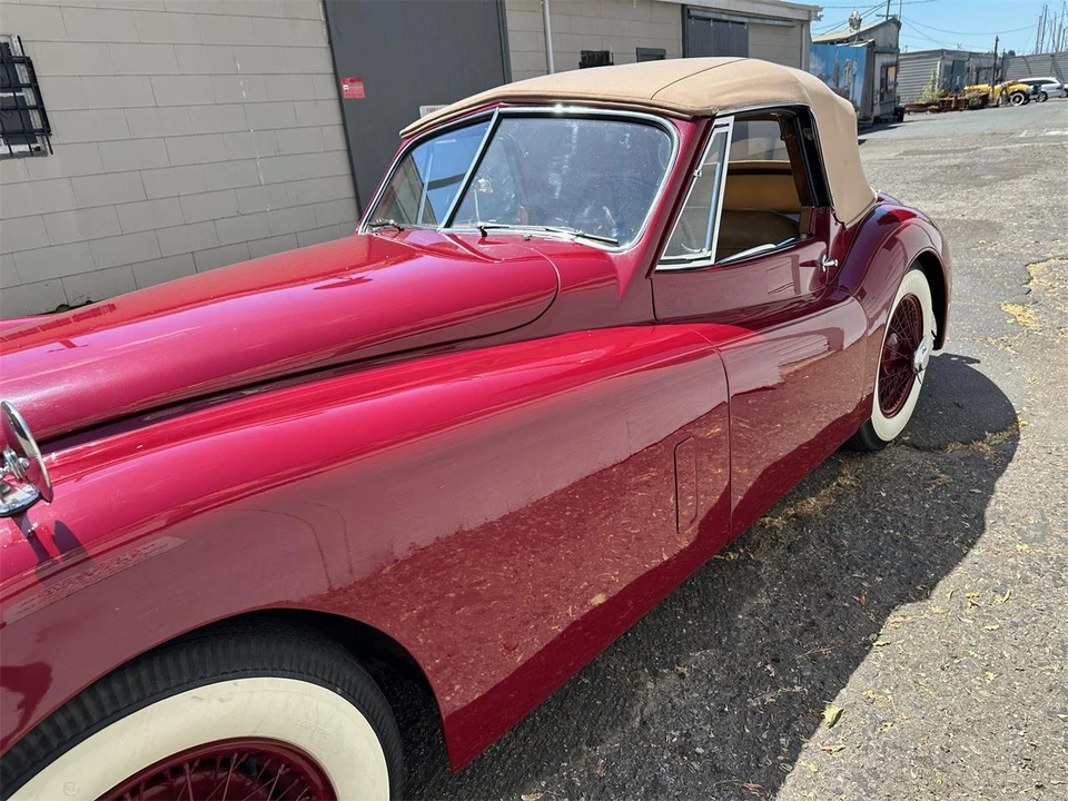1954 Jaguar XK120 - Image 4 of 31