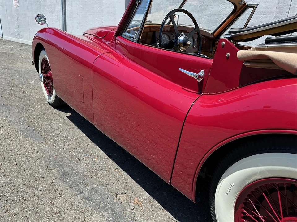 1954 Jaguar XK120 - Image 13 of 31