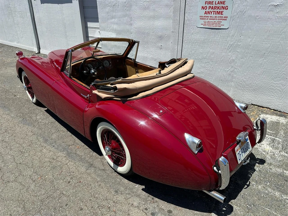 1954 Jaguar XK120 - Image 15 of 31