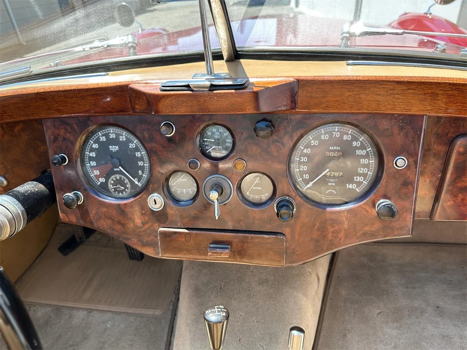 1954 Jaguar XK120 - Image 26 of 31