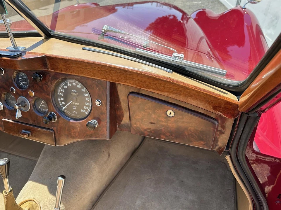 1954 Jaguar XK120 - Image 27 of 31