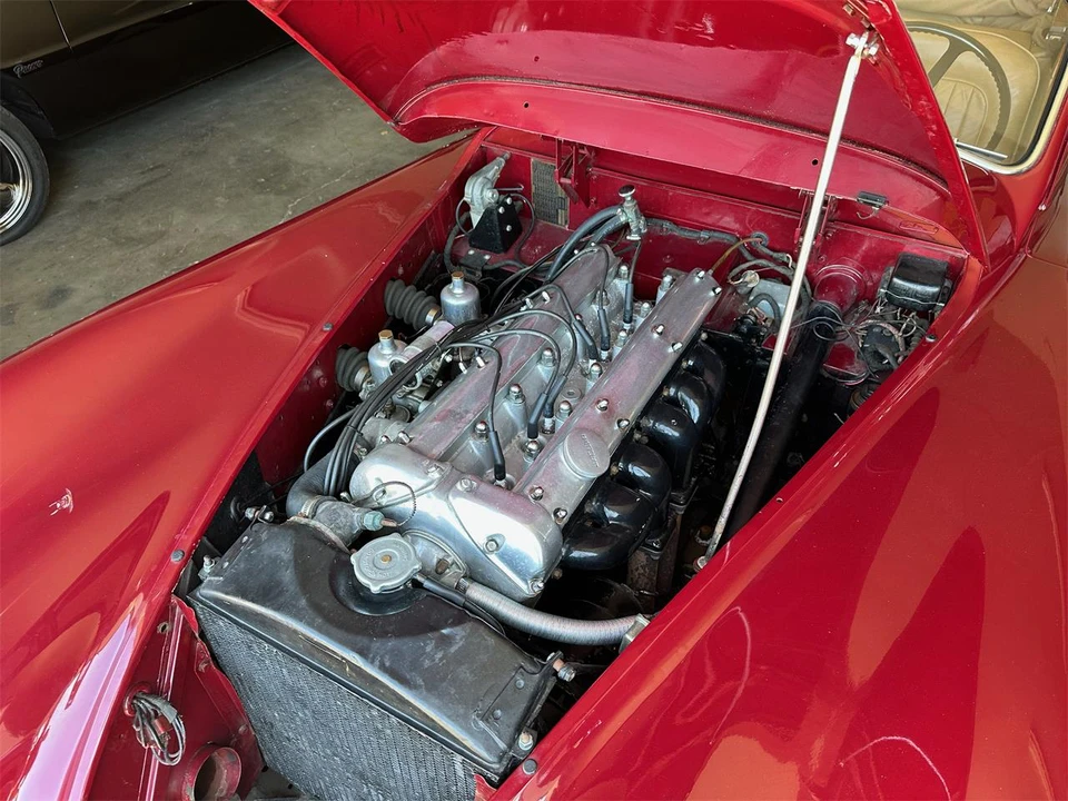 1954 Jaguar XK120 - Image 31 of 31