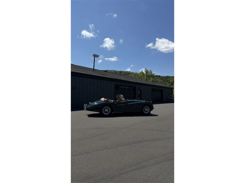 1954 Jaguar XK120 - Image 10 of 16