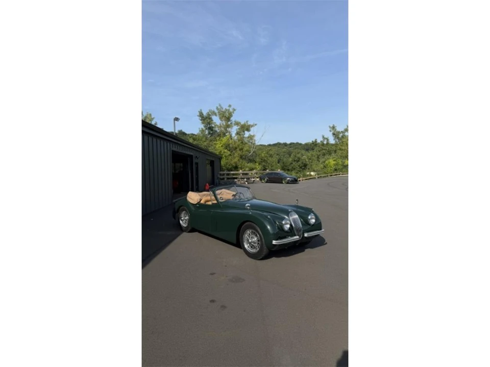 1954 Jaguar XK120 - Image 3 of 16
