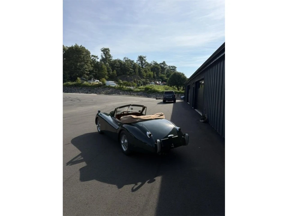 1954 Jaguar XK120 - Image 14 of 16