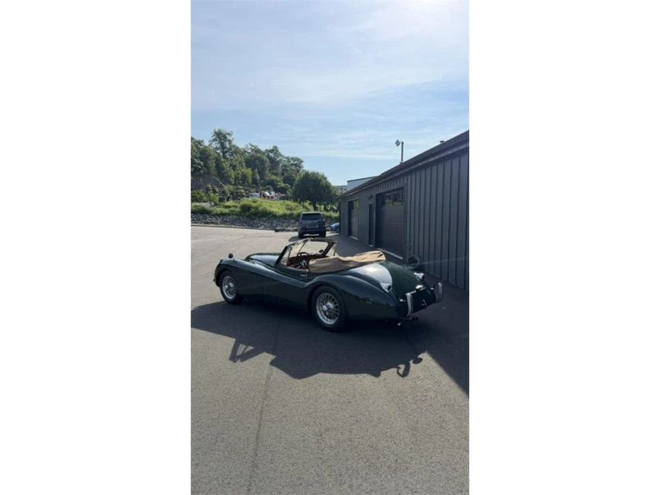 1954 Jaguar XK120 - Image 2 of 16