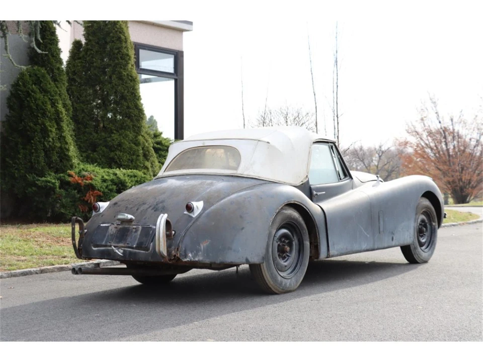 1954 Jaguar XK120 - Image 5 of 8