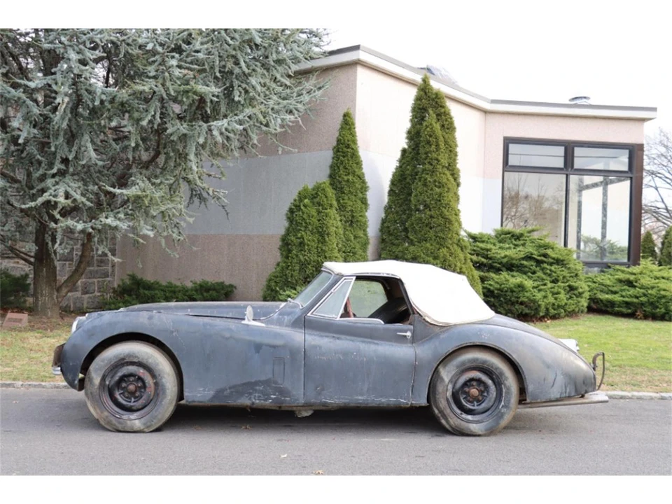 1954 Jaguar XK120 - Image 4 of 8