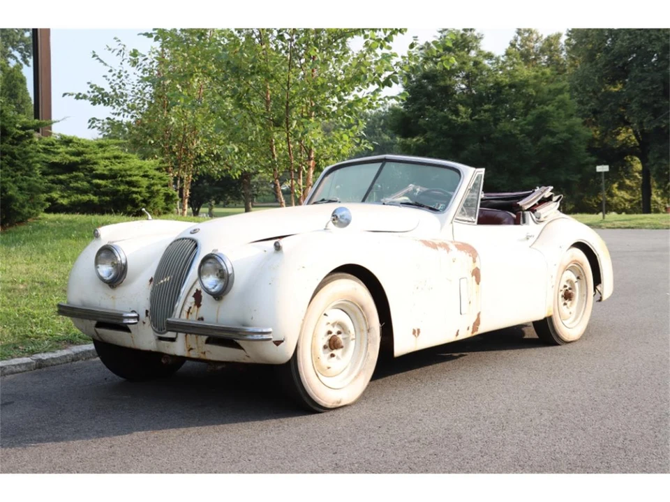 1954 Jaguar XK120 - Image 2 of 8