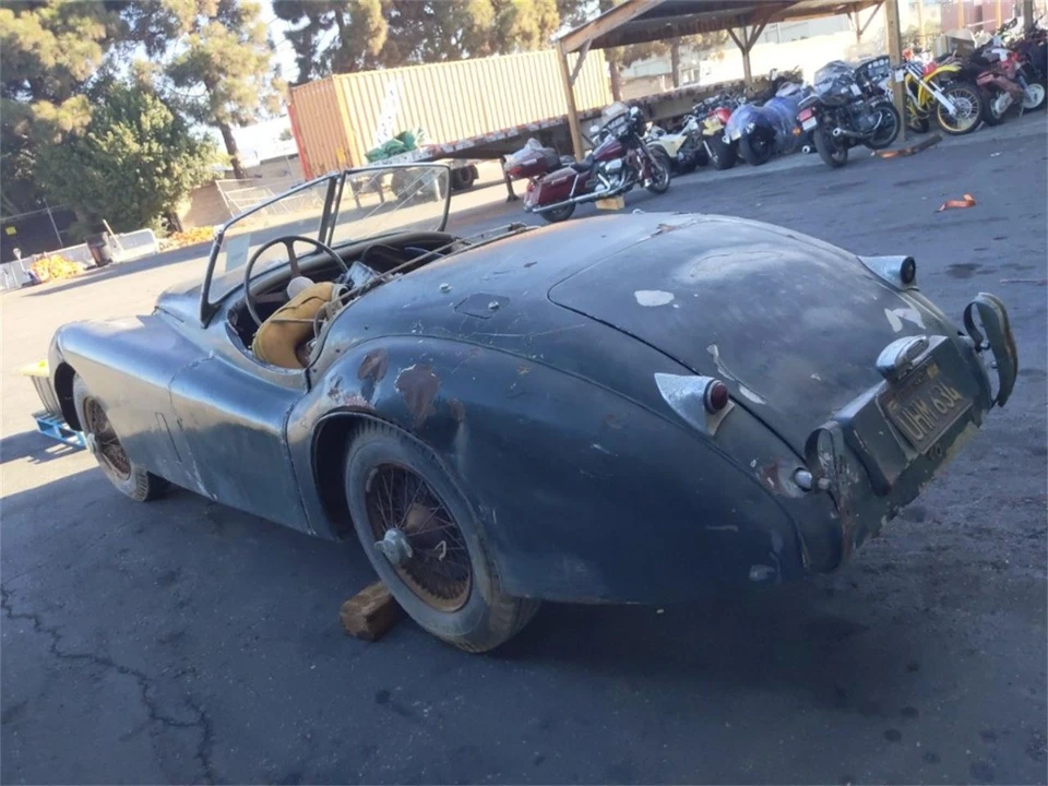 1954 Jaguar XK120 - Image 4 of 6