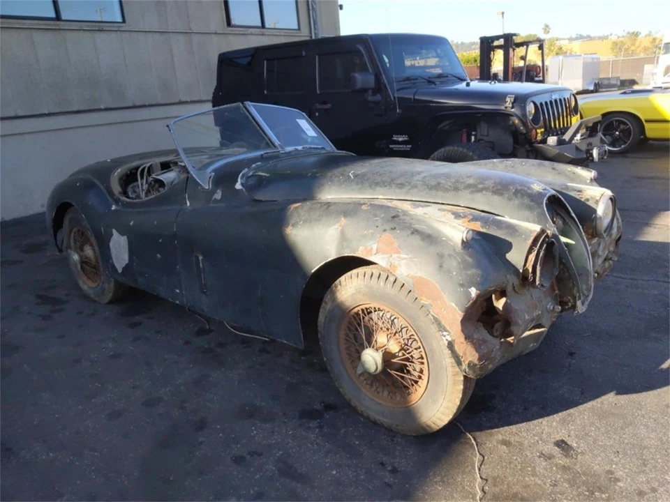 1954 Jaguar XK120 - Image 2 of 6