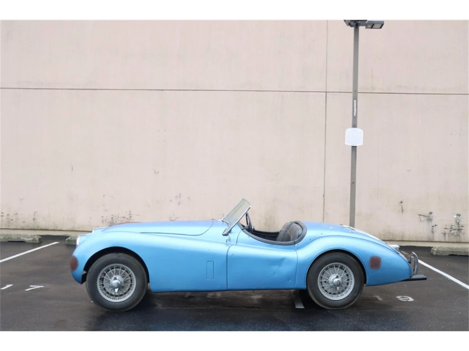 1954 Jaguar XK120 - Image 4 of 8