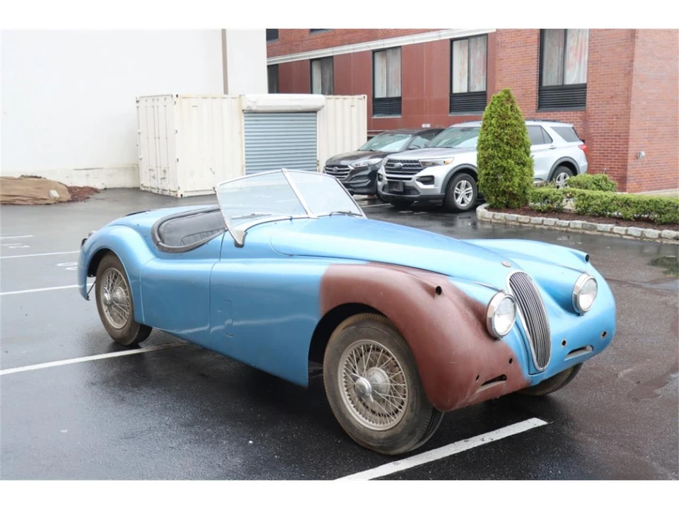 1954 Jaguar XK120 - Image 2 of 8
