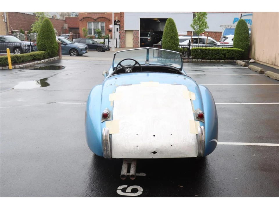 1954 Jaguar XK120 - Image 5 of 8