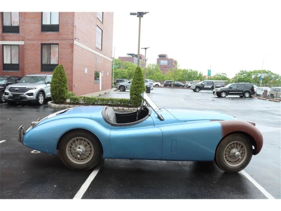 1954 Jaguar XK120 - Image 3 of 8