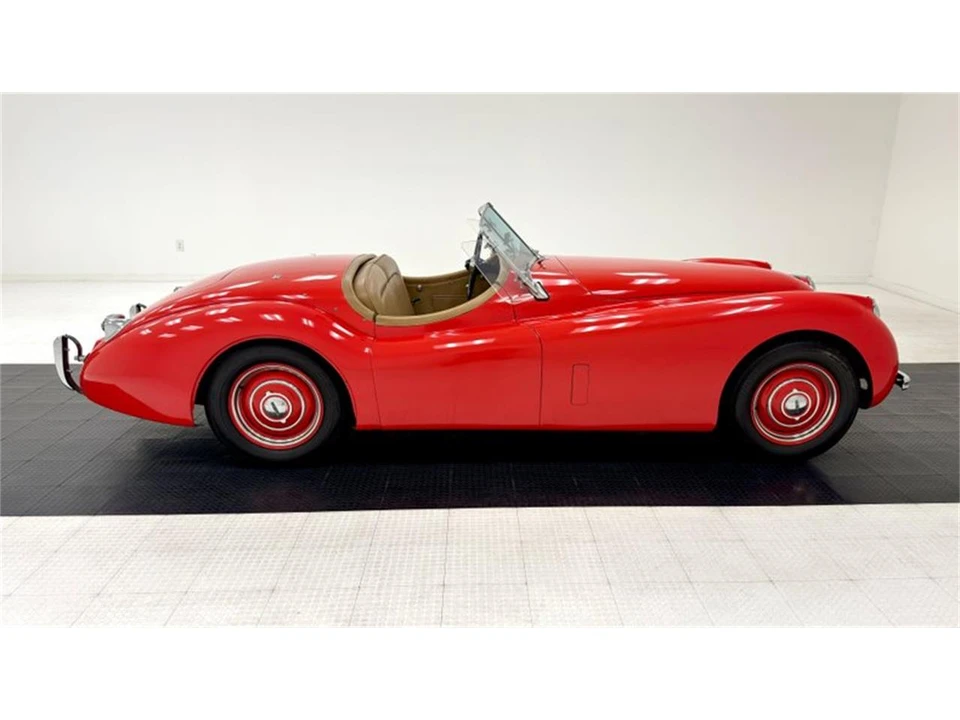 1954 Jaguar XK120 - Image 11 of 31