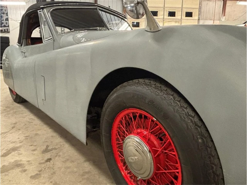 1954 Jaguar XK120 - Image 13 of 31