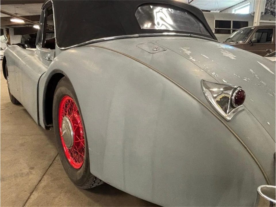 1954 Jaguar XK120 - Image 11 of 31