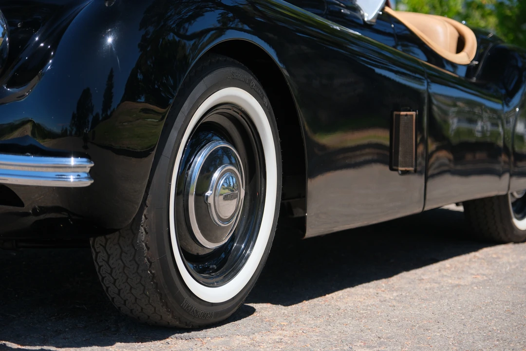 1954 Jaguar XK120 OTS Roadster - Image 31 of 31