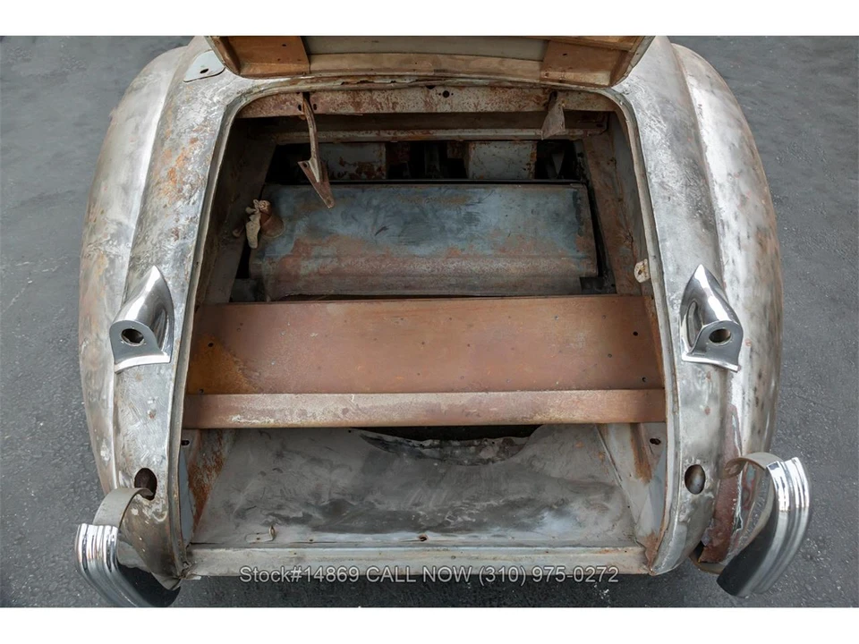 1954 Jaguar XK120 - Image 24 of 31