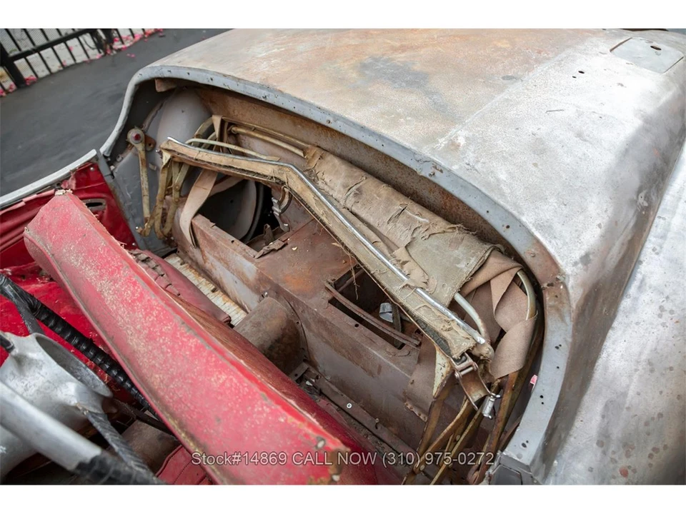1954 Jaguar XK120 - Image 15 of 31