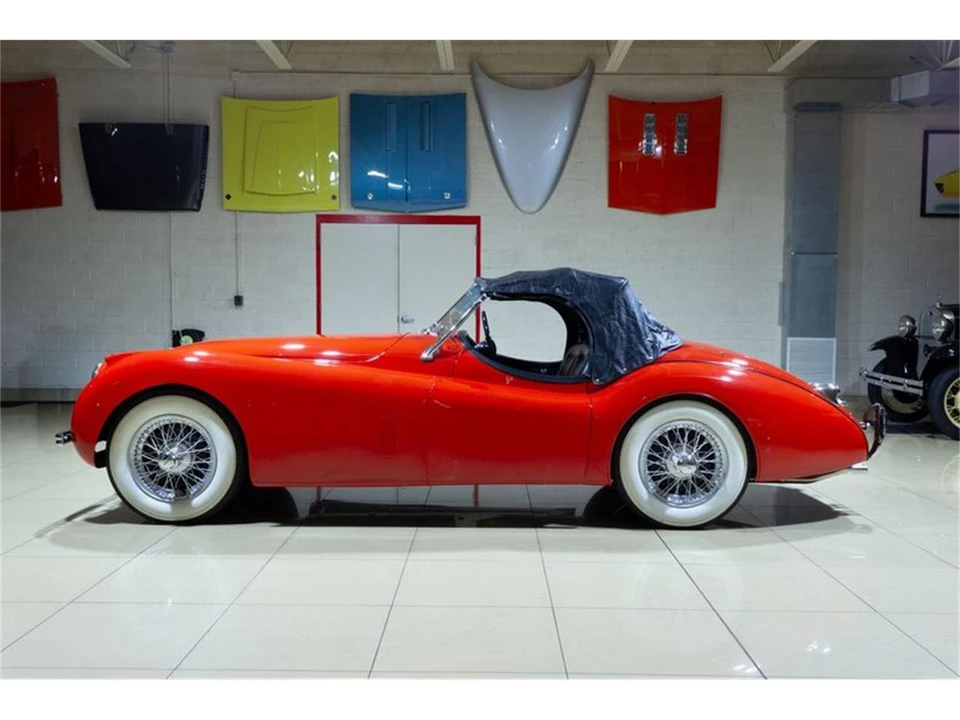 1954 Jaguar XK120 - Image 11 of 31