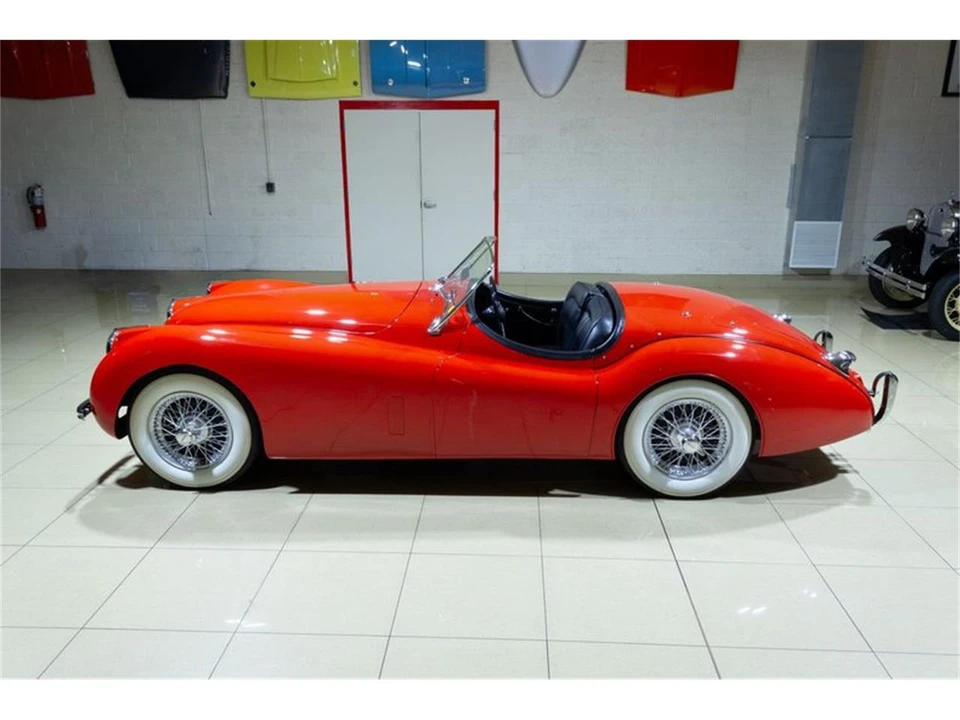 1954 Jaguar XK120 - Image 8 of 31