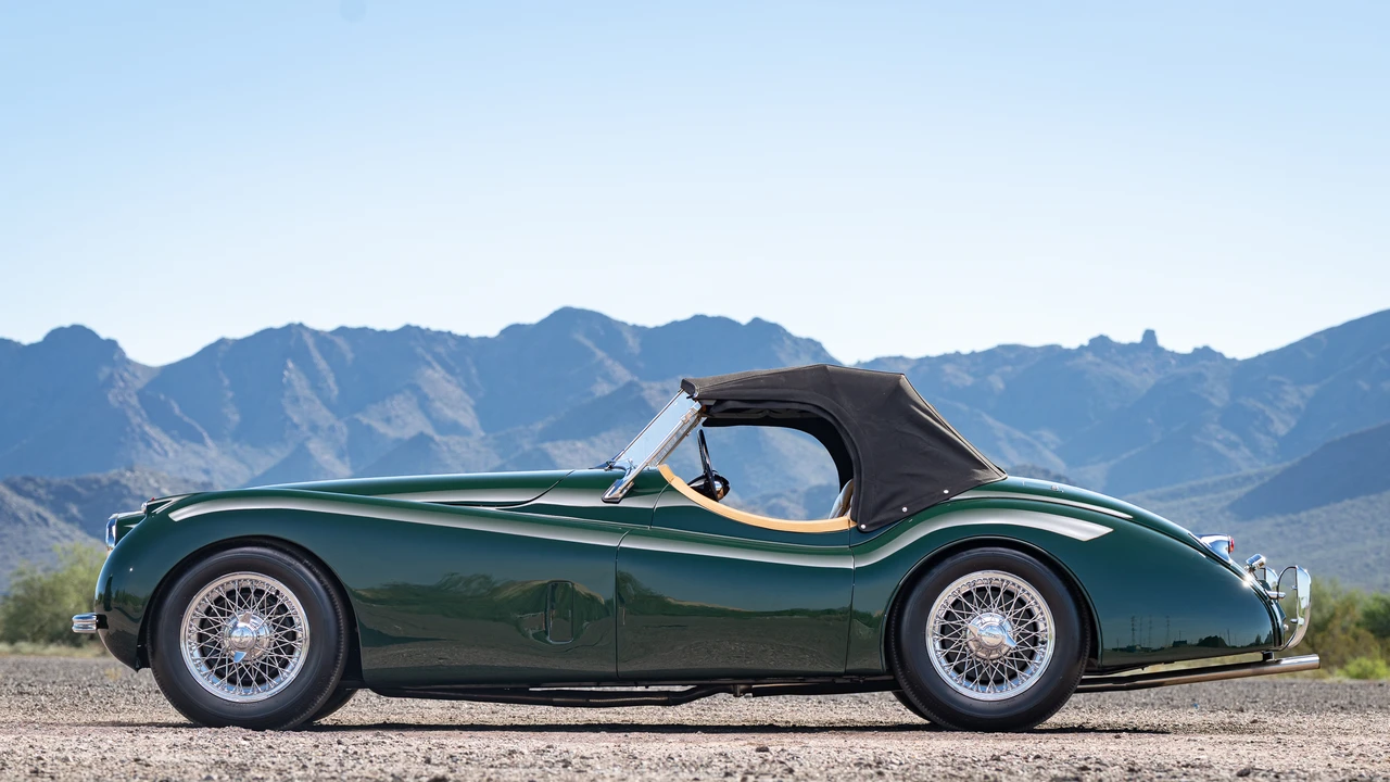 1954 Jaguar XK120 Special Equipment - Image 22 of 31