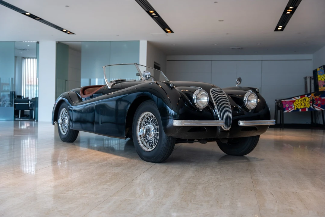1954 Jaguar XK120 Special Equipment - Image 16 of 31