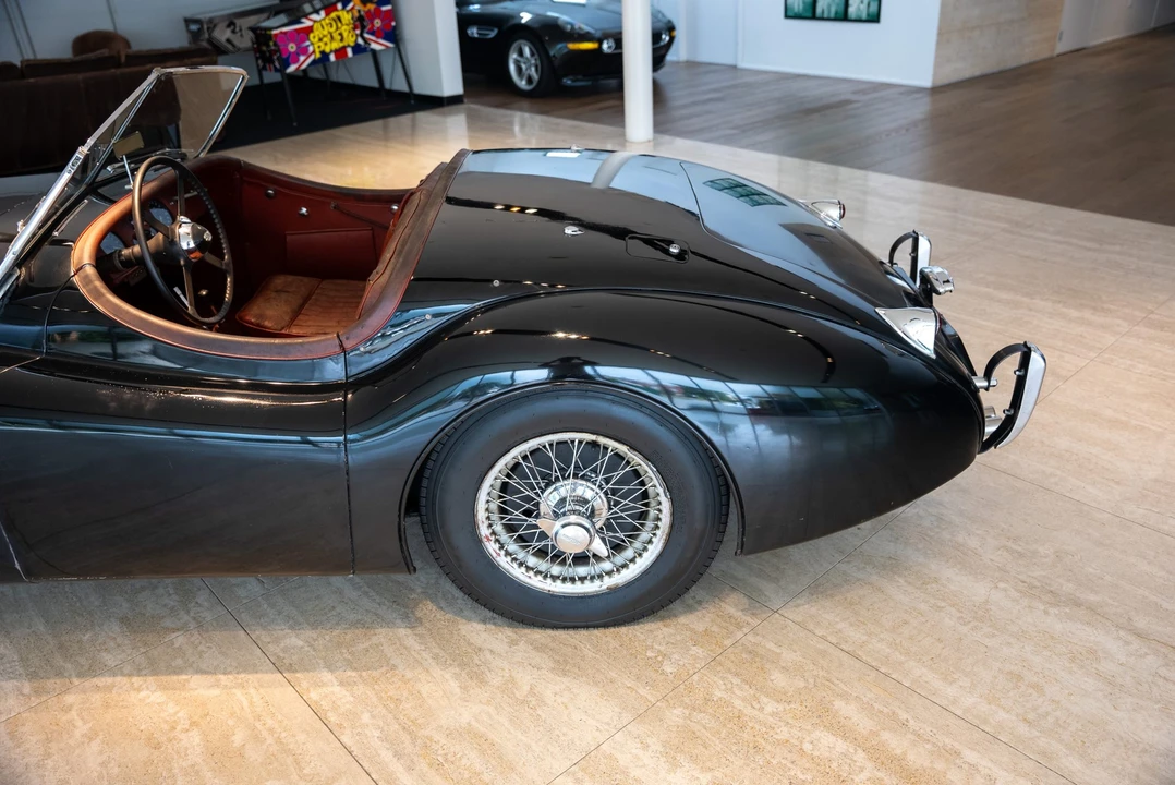 1954 Jaguar XK120 Special Equipment - Image 24 of 31