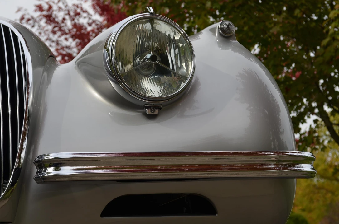 1954 Jaguar XK120 Special Equipment - Image 25 of 31