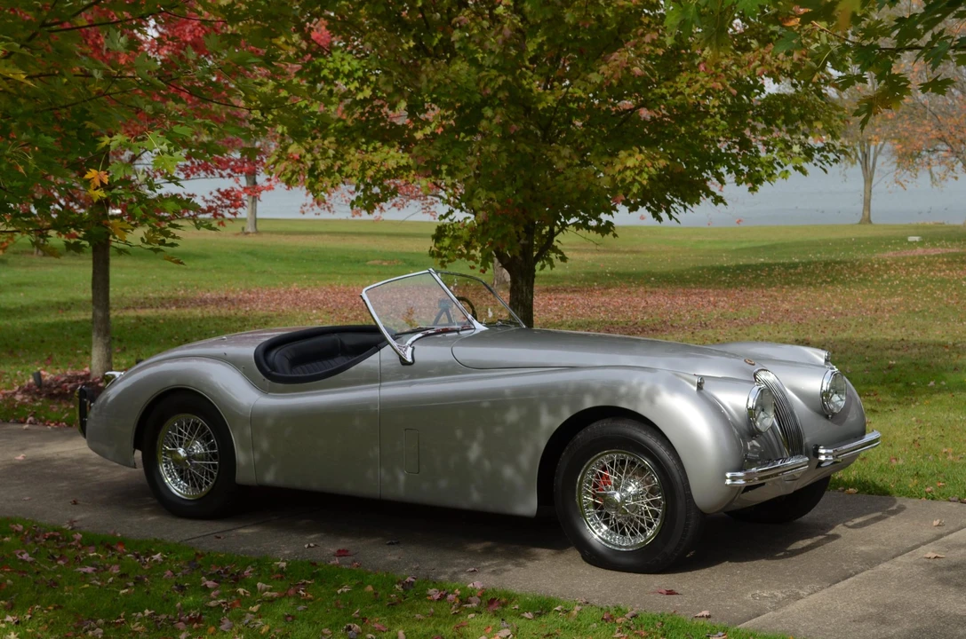 1954 Jaguar XK120 Special Equipment - Image 13 of 31