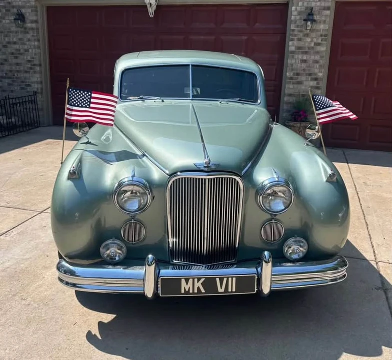 1954 Jaguar Mark VII & VIII & IX - Image 3 of 15