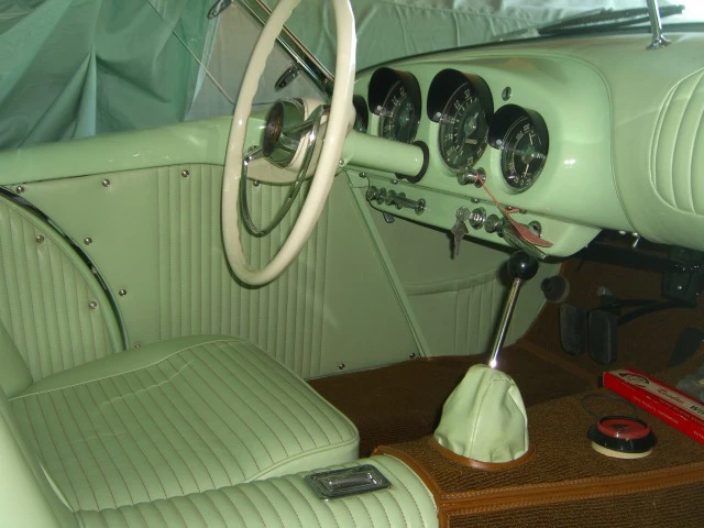 1954 Kaiser Darrin - Image 4 of 4