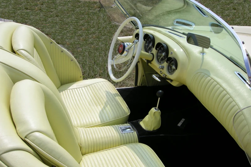 1954 Kaiser Darrin - Image 3 of 4