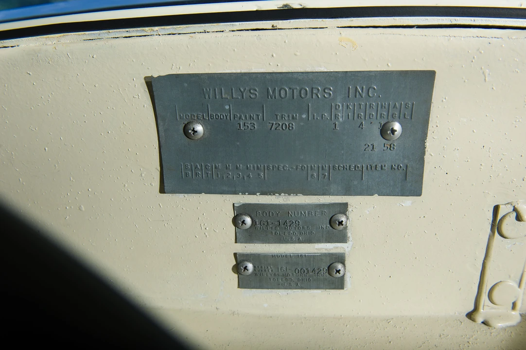 1954 Kaiser Darrin - Image 6 of 31